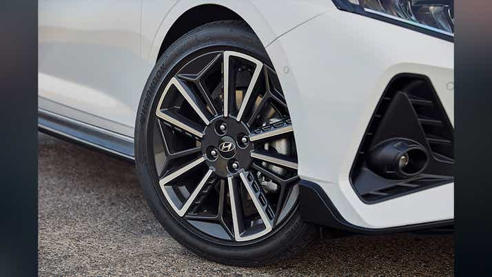 Front wheel and fender view of a Hyundai i20 N Line