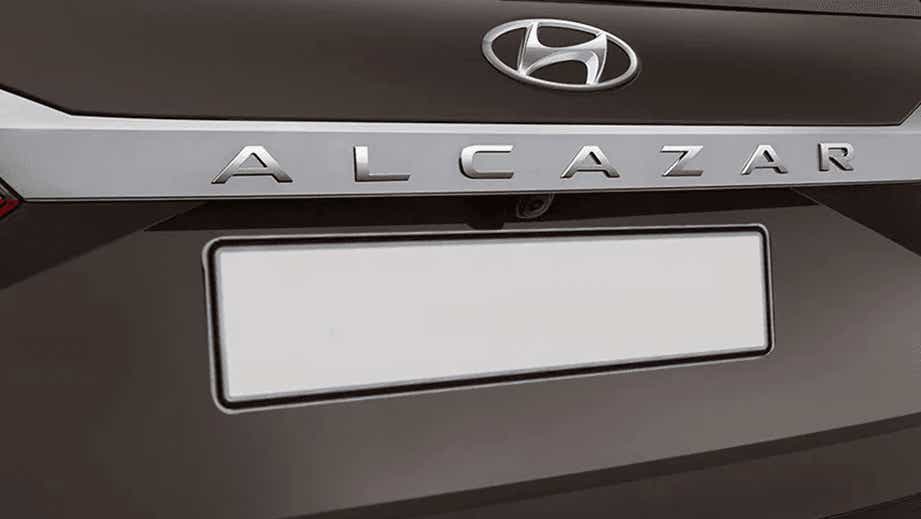 rear close-up of a Hyundai Alcazar 2021-2023