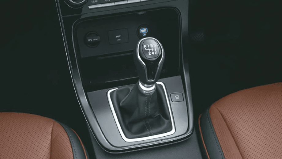 gear lever and console of a Hyundai Alcazar 2021-2023