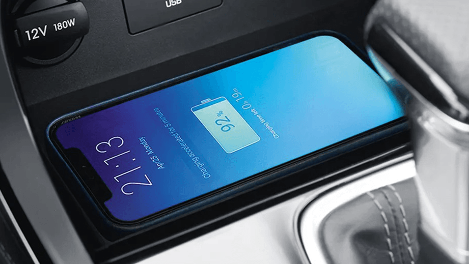 wireless charging pad with phone in a Hyundai Alcazar 2021-2023