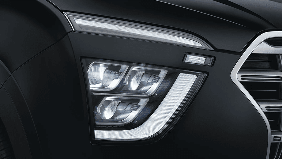 Headlight close-up of a Hyundai Creta 2018-2023