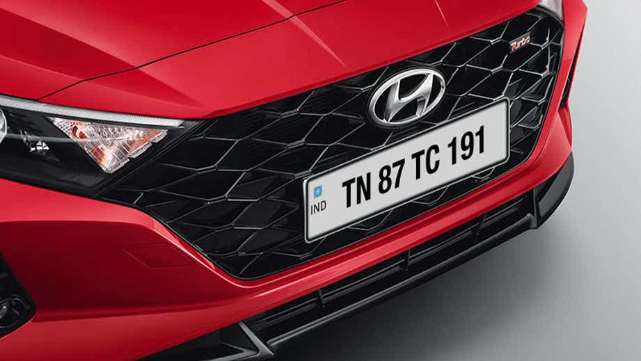 Front grille and headlight close-up of a Hyundai i20