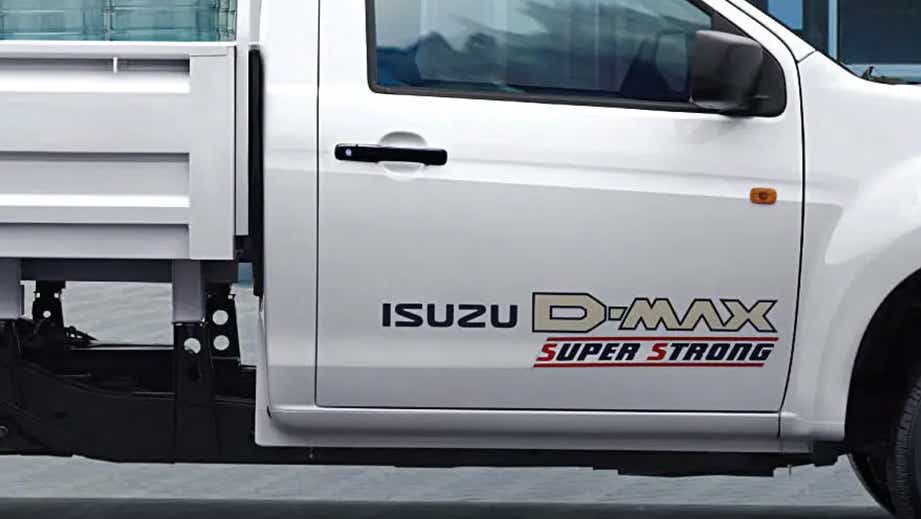 side view door of a Splash White Isuzu D-Max