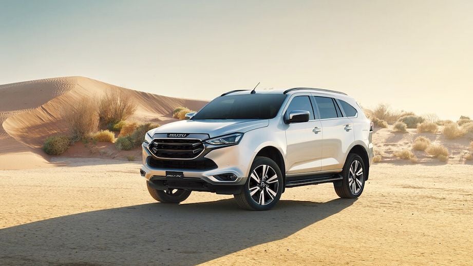 front three-quarter view of a Isuzu MU-X