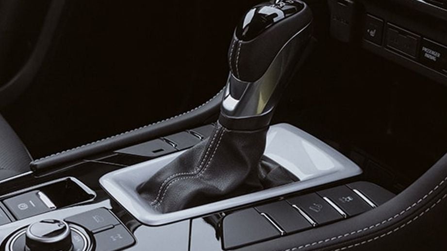 gear shifter and center console of an Isuzu MU-X