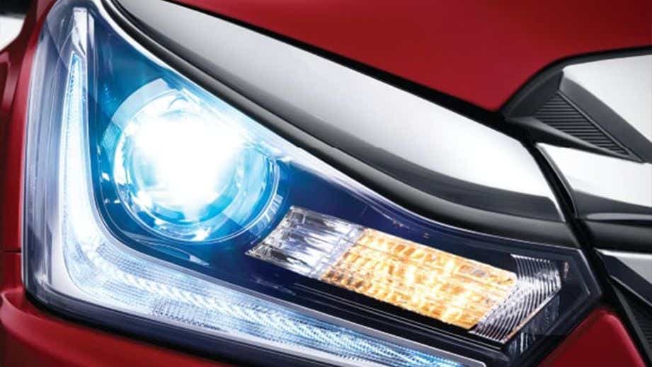 Headlight close-up of a Isuzu V-Cross