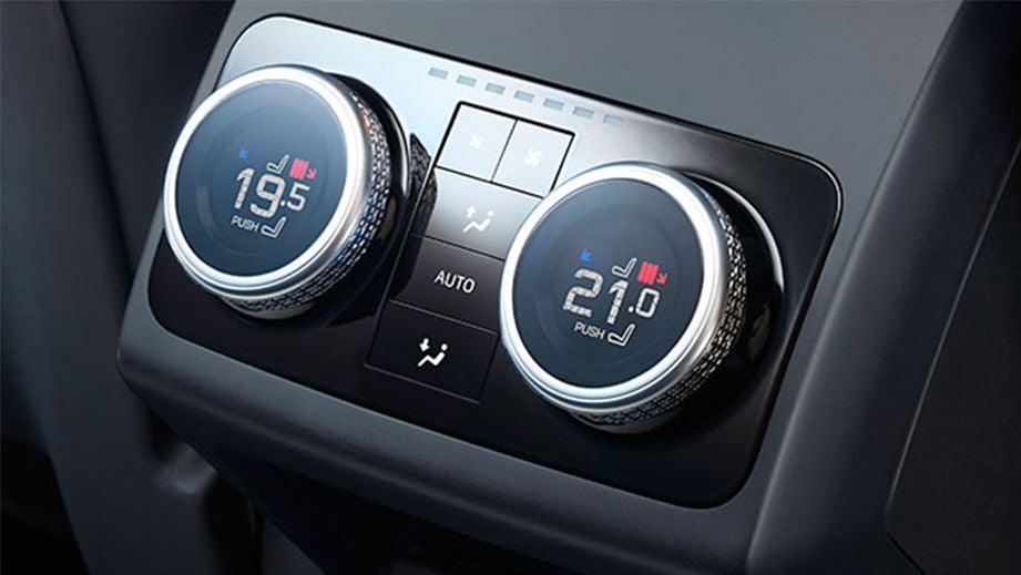 Climate control dial close-up of a Jaguar I-Pace