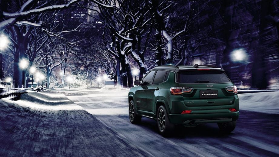 rear three-quarter of a Jeep Compass