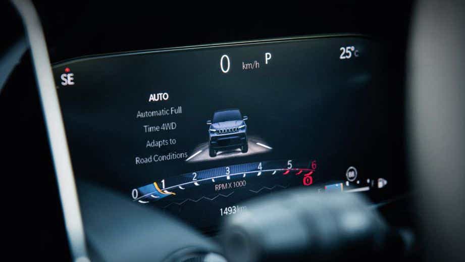 Instrument cluster display of a Jeep Compass