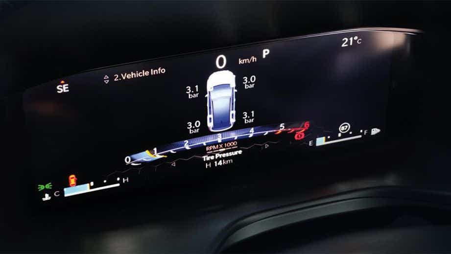 Instrument cluster of a Jeep Compass showing vehicle status