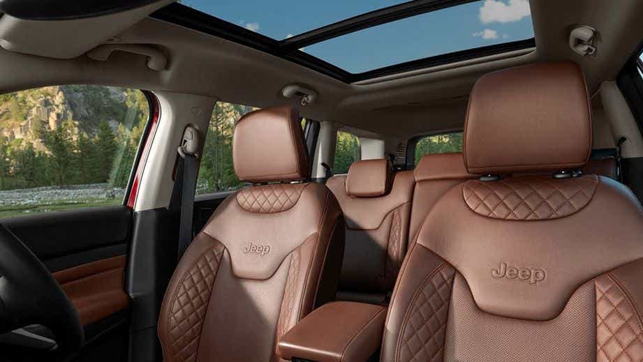 interior front seats view of a Jeep Meridian 2022-2023