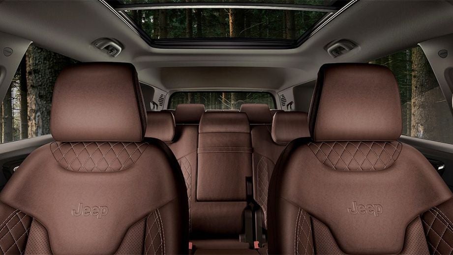 interior view of a Jeep Meridian 2022-2023