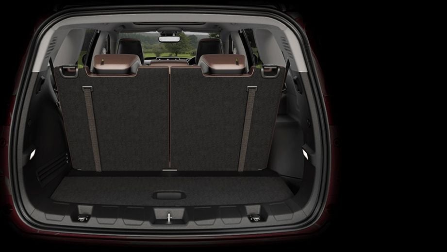 Boot space view of a Jeep Meridian 2022-2023
