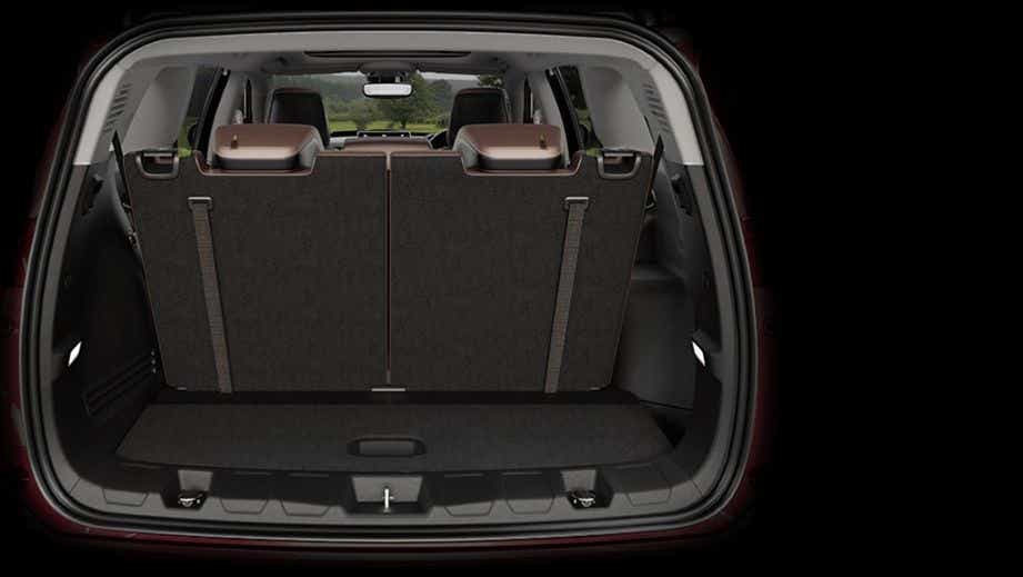 Boot space view of a Jeep Meridian 2022-2023