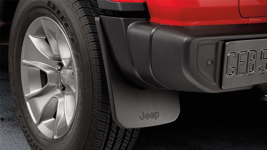 rear tire and bumper close-up of a Jeep Wrangler 2021-2023