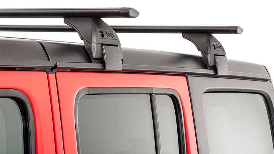 Roof rack and door detail of a Jeep Wrangler 2021-2023