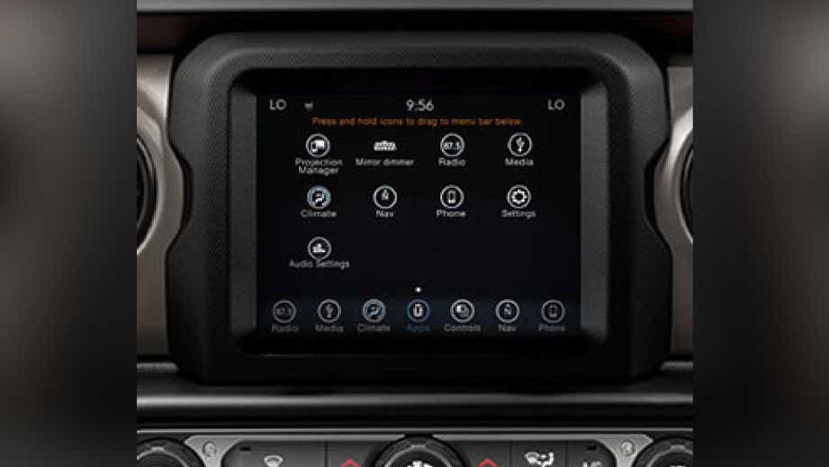 Infotainment system display of a Jeep Wrangler 2021-2023