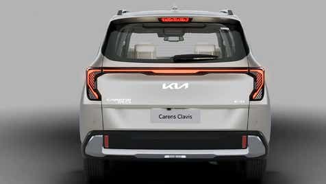 rear view of a Kia Carens Clavis