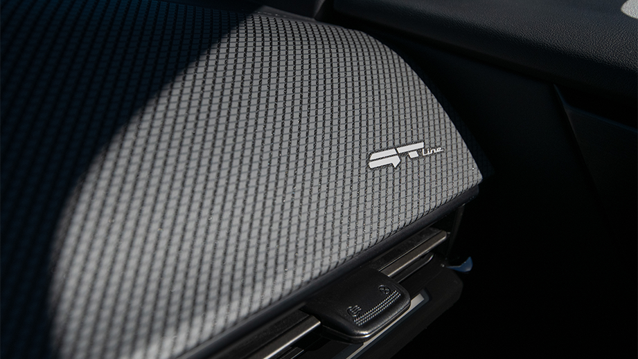 Dashboard close-up of a Kia EV6 GT-Line