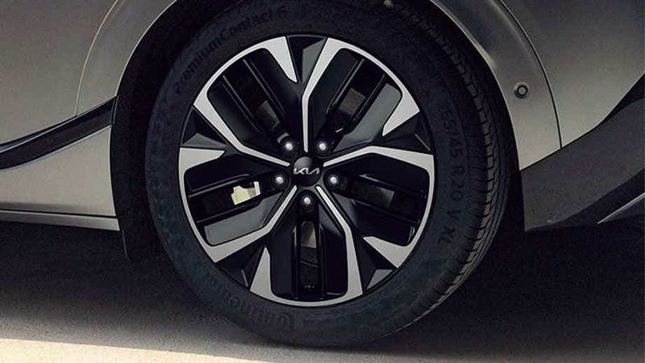 Close-up of the wheel of a Kia EV6 2022-2024