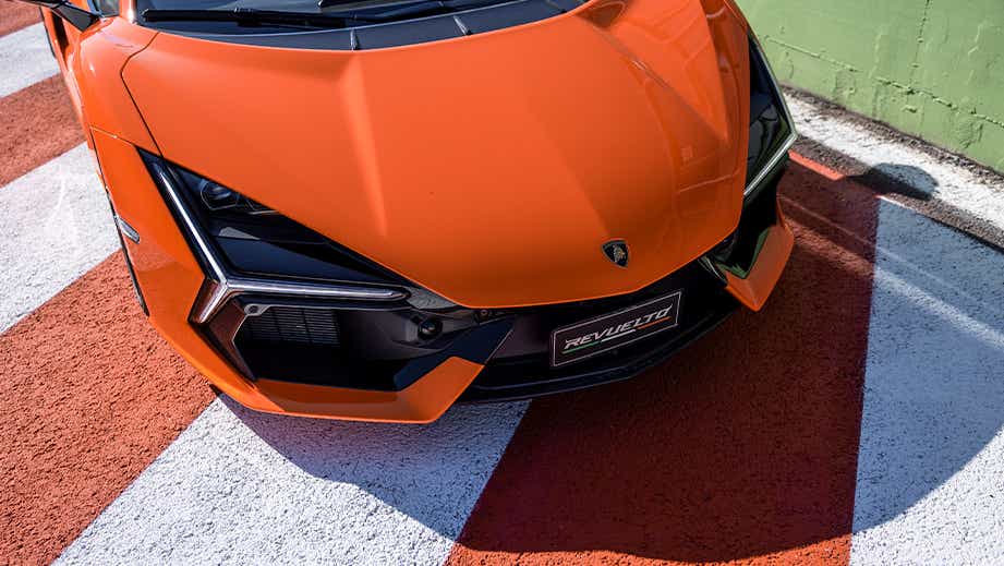 Front view of a Lamborghini Revuelto