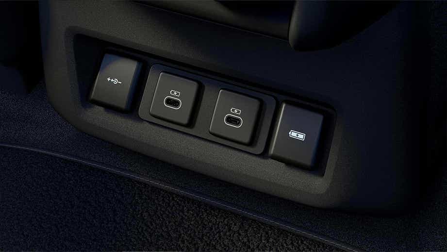close-up of console USB ports in a Land Rover Discovery