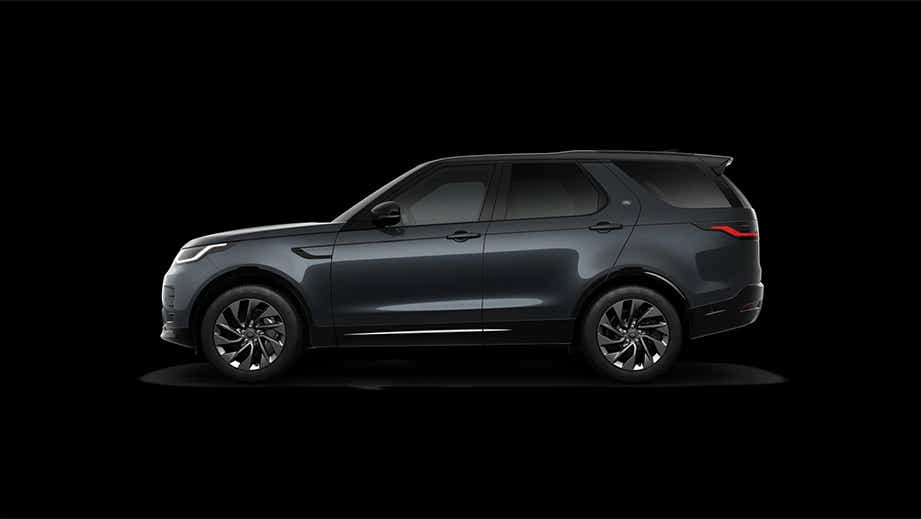 side view of a Land Rover Discovery