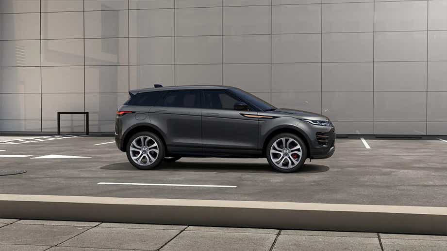 side view of a Land Rover Range Rover Evoque 2018-2023