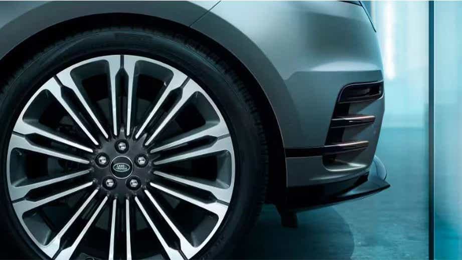 Front wheel and fender close-up of a Land Rover Range Rover Velar