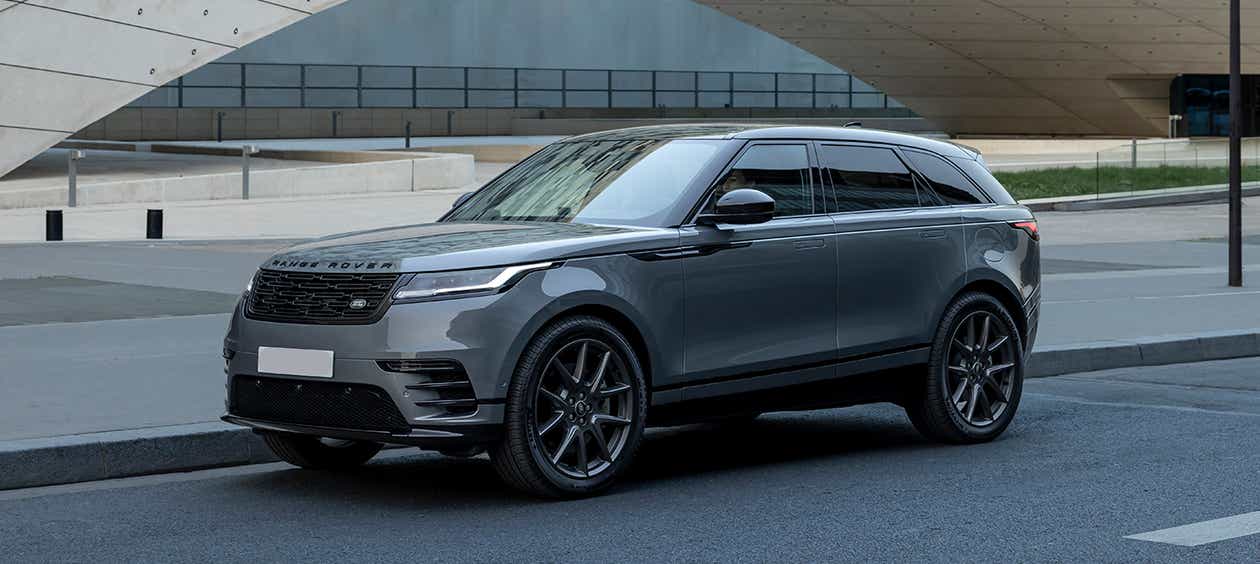 front three-quarter view of a Land Rover Range Rover Velar