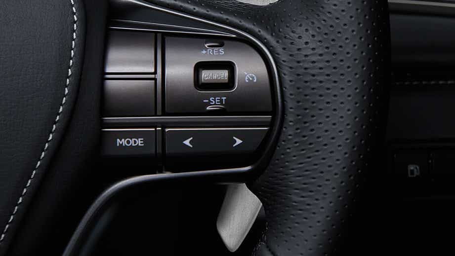 Steering wheel controls of a Lexus LC 500h