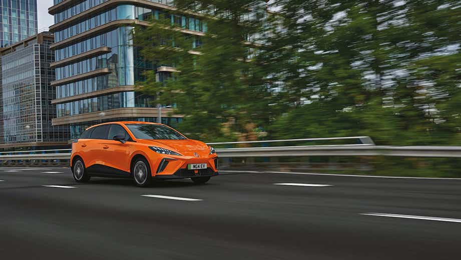 front three-quarter view of a MG 4 EV