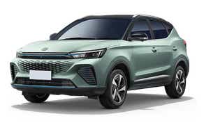 front three-quarter of a Mineral Green MG Astor Facelift