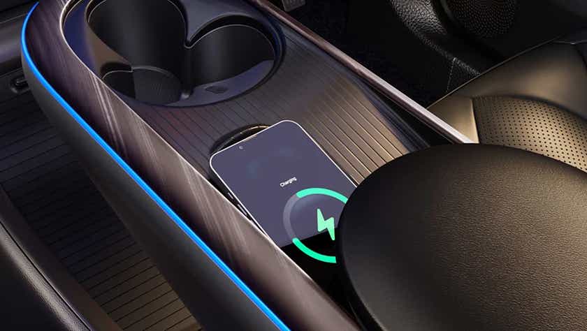 centre console wireless charging area of a MG Windsor EV