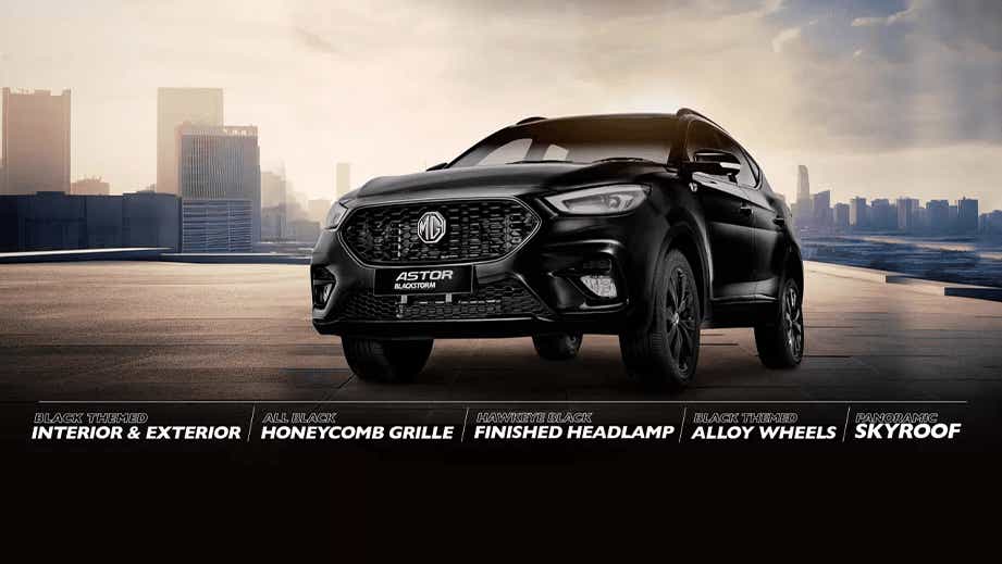 front three-quarter view of a Starry Black MG Astor