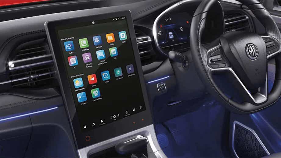 dashboard and touchscreen of a MG Hector Plus
