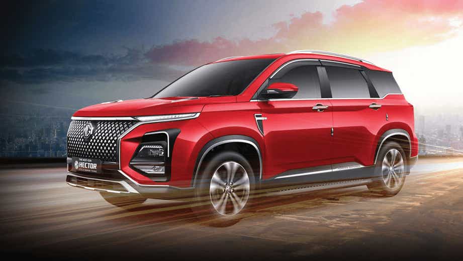 front three-quarter view of a Glaze Red MG Hector