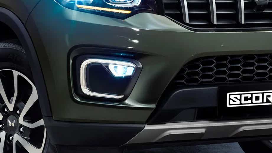 Front bumper and fog lamp of a Deep Forest Mahindra Scorpio-N