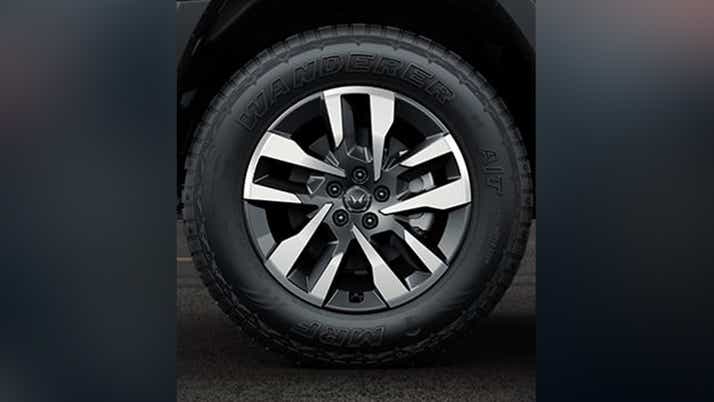 alloy wheel close-up of a Mahindra Thar ROXX