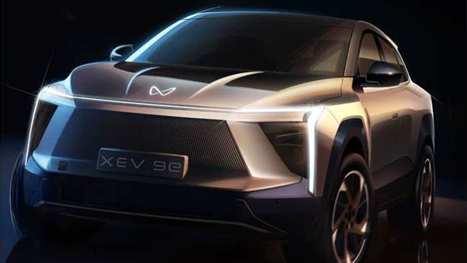 Front three-quarter view of a Mahindra XEV 9E