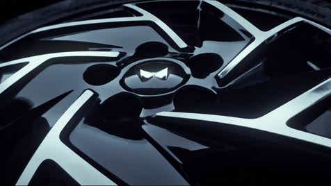 Alloy wheel close-up of a Mahindra XUV 3XO