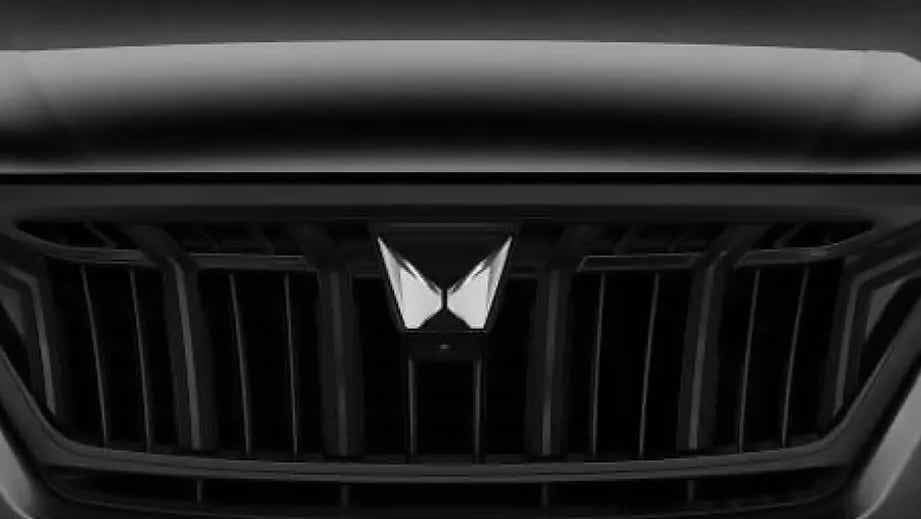 front grille close-up of a Mahindra XUV700
