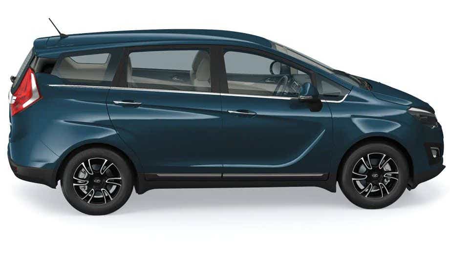 side view of a Mahindra Marazzo