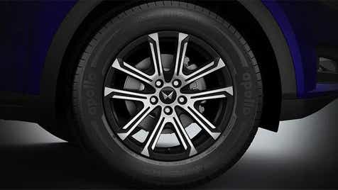 Close-up of a wheel of a Mahindra XUV700