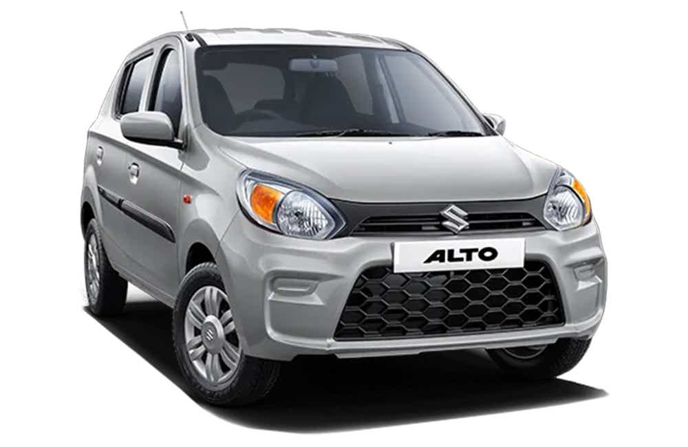 front three-quarter view of a Silky Silver Maruti Suzuki Alto