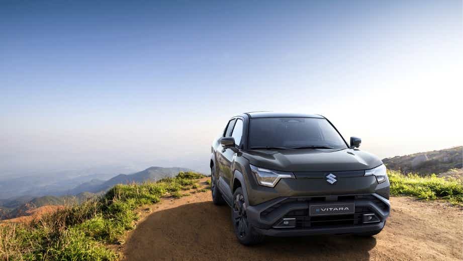 Front view of a Maruti Suzuki e Vitara