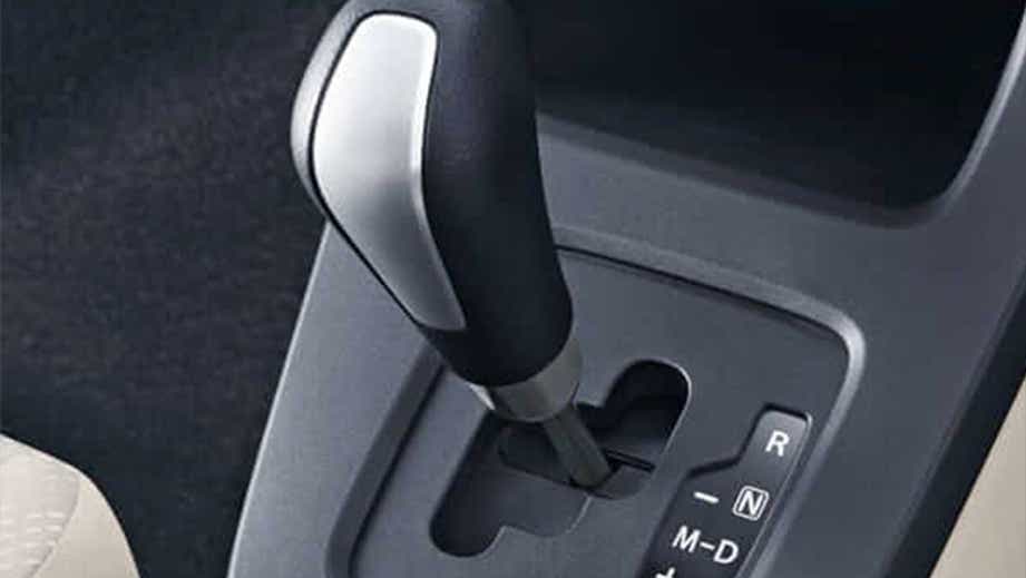 gear lever close-up of a Maruti Suzuki Wagon R tour