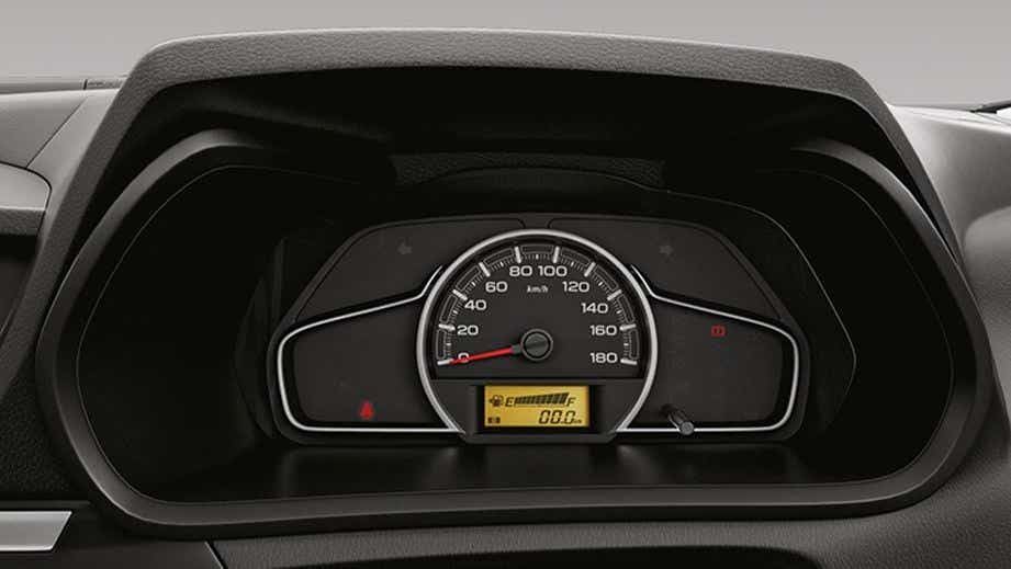 instrument cluster of a Maruti Suzuki Alto