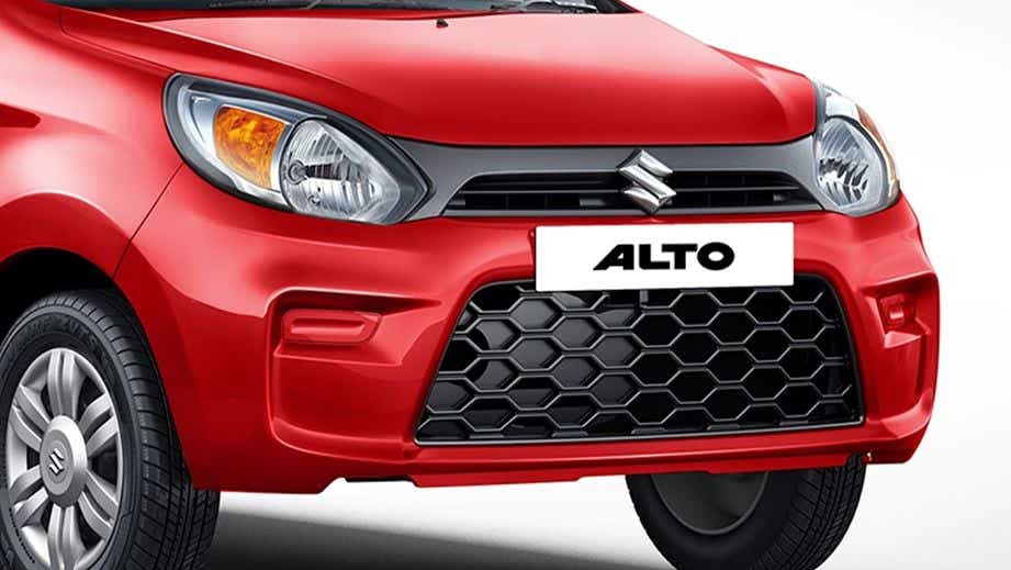 Front view of a Uptown Red Maruti Suzuki Alto