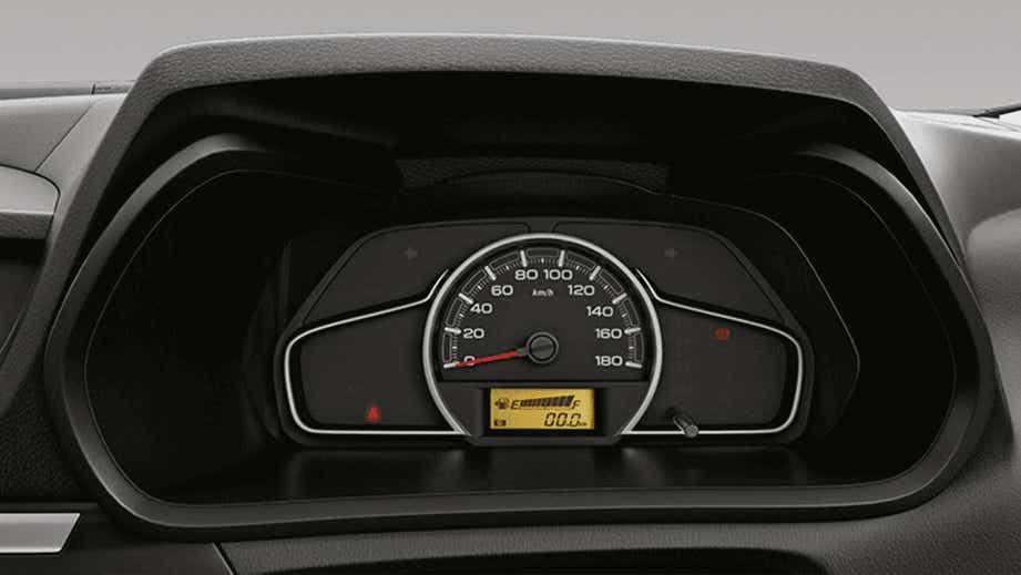 Instrument cluster of a Maruti Suzuki Alto Tour